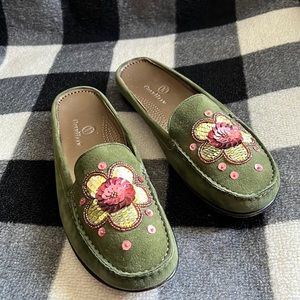 Cole Haan mules size 7 Army green with sequence